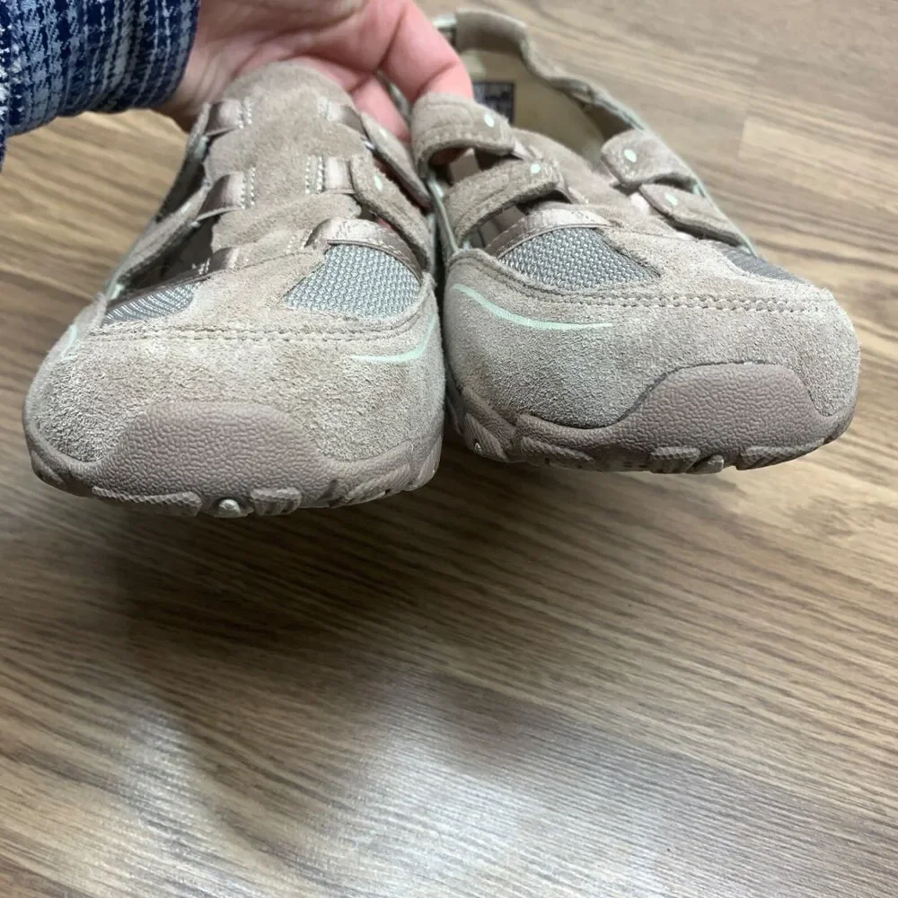 Skechers Women's Endeavor-Venturer Taupe Fashion Sneaker - Size 11‎